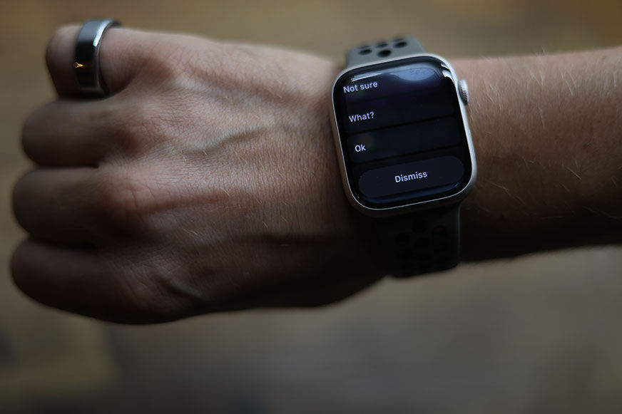 You can see the reply function on the Apple Watch 8.